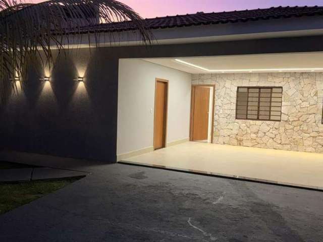 Casa Reformada 3 quartos no Setor Goiânia 2