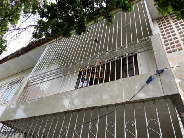 Vendo apartamento amplo, 03 quartos, depend&#234;ncia, 01 vaga em Campo Grande