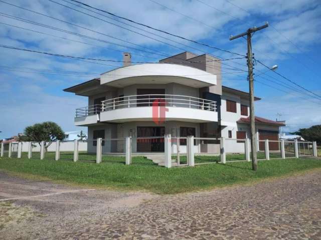 Casa de alto padrão à venda em Arroio do Sal - RS