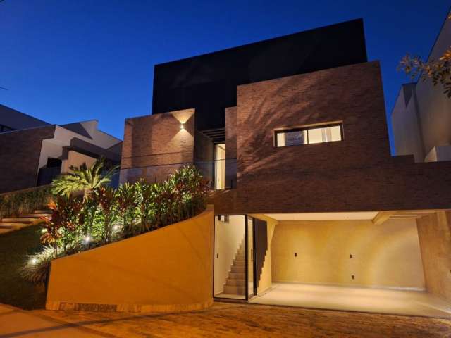 Casa Sobrado, 4 suítes, 4 vagas,  Piscina, Sorocaba - SP