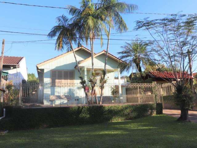 Venda | Casa com 546 m², 5 dormitório(s), 1 vaga(s). Condomínio Edifício Luiza Catarina Cassel, Estância Velha