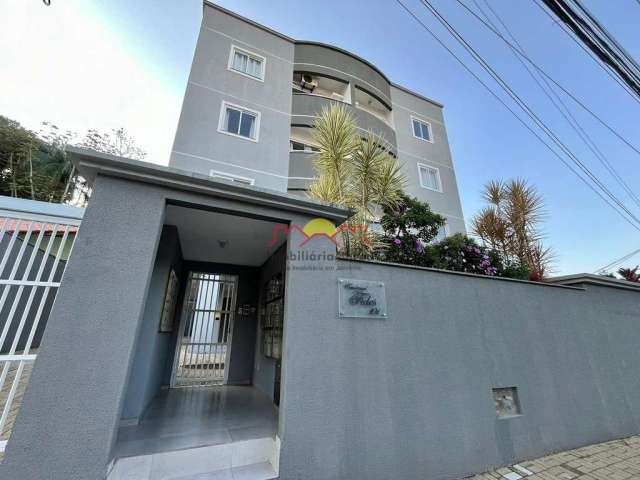 Apartamento com 02 Quartos e Churrasqueira