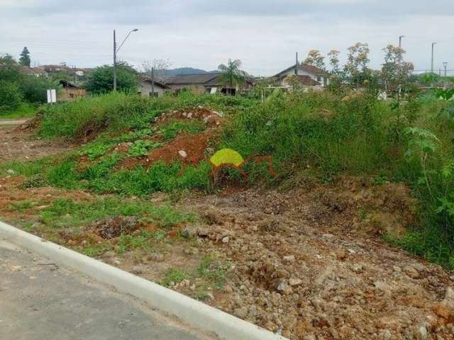 Amplo Terreno de Esquina com Área Total de 417 m²