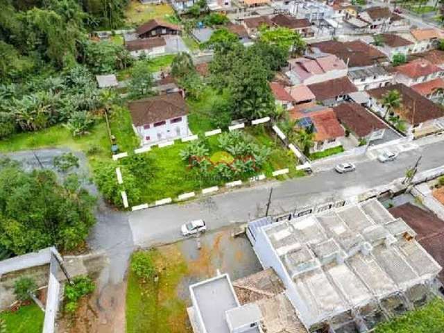 Terreno com Área Total de 438 m² no Iririú