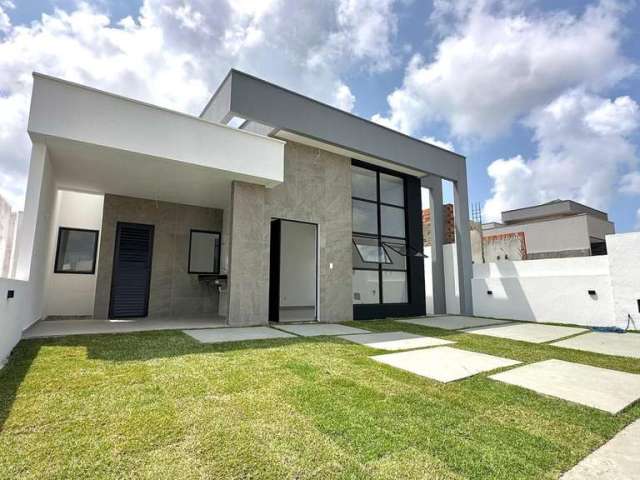 Casa com 3 dormitórios sendo 1 suíte + Espaço gourmet com lavabo em Marechal Deodoro - 200m²