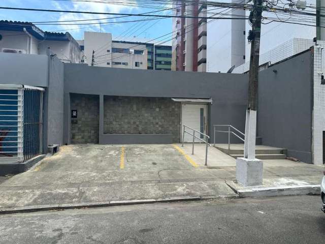 Casa Comercial no Bairro da Ponta Verde - 200m²