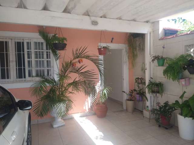 Casa a 50 metos da praia no Solemar