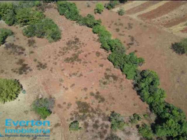 Sitio 6 alqueires(29.04 hectares) em Uberlândia - Distrito de Martinésia.