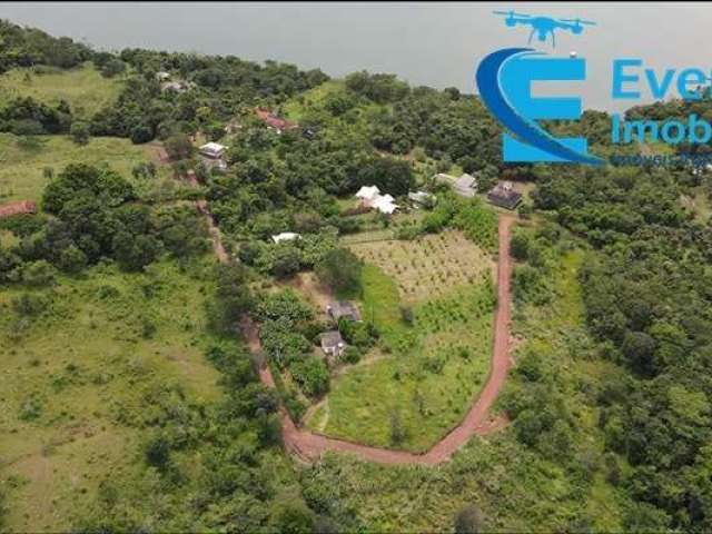 Excelente Rancho medindo 31.500 m²-  apenas 16,5 km de Uberlândia, BR 365 sentido Romaria, sendo 10 km asfalto e 6,5 km terra - trajeto cascalhado !