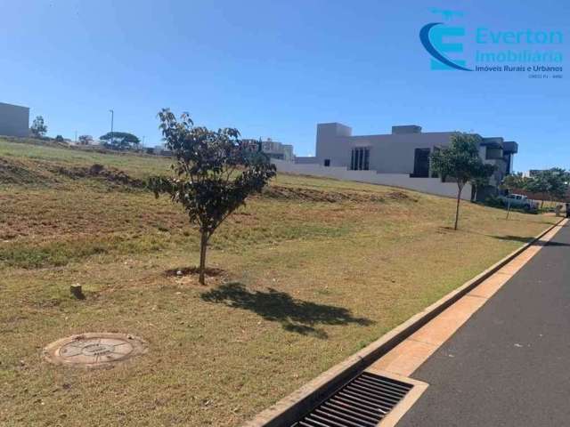 Terreno pronto pra construir, com área de 470,48m² na Granja Marileusa;