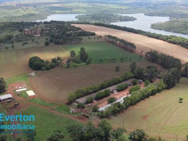 Fazenda Uberlândia - MG com 48.61 Hectares - 10.04 alqueires