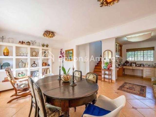 Casa de Condomínio com 4 Quartos e 4 banheiros à Venda, 180 m² por R$ 1.300.000