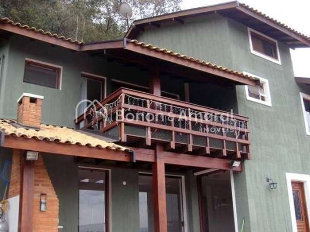 Casa de condomínio em Sousas, com 300m², 3 quartos e 4 banheiros.