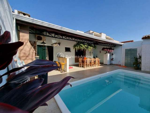 Casa Térrea a venda com piscina no Condomínio Campos do Conde I - Paulínia/SP
