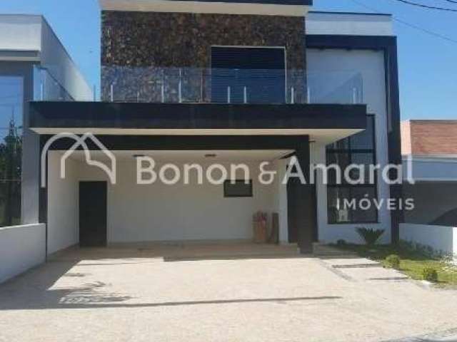 Casa à venda com 180 m² no Condomínio Real Parque