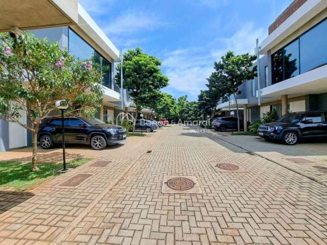 Linda casa à venda localizada no bairro Mansões Santo Antônio em Campinas/SP.