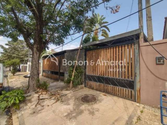 Casa com Edícula à Venda em Frente à Cidade Judiciária - Campinas