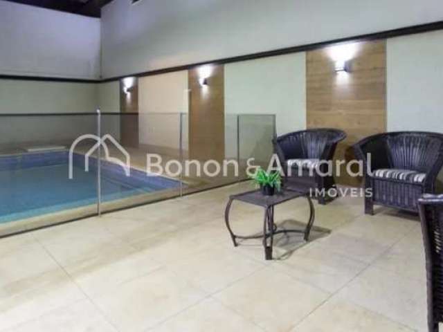 Linda casa com piscina,  em condomínio, por R$ 1.300.000,00