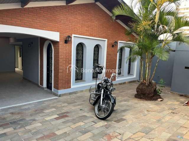 Casa à venda com 172 m² e 3 quartos, na Vila Martina em Valinhos/SP