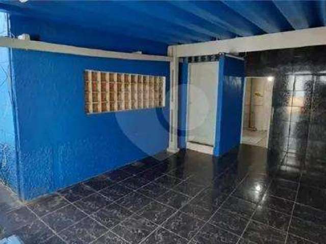 Casa em condomínio fechado com 3 quartos à venda na Dumont, 001, Conjunto Habitacional Brigadeiro Faria Lima, São Paulo por R$ 250.000