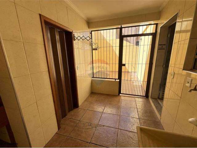 Casa com 2 quartos para alugar na Daniel de Toledo, 1, Vila Nova Cachoeirinha, São Paulo por R$ 2.700