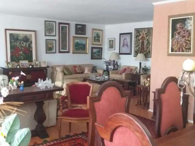 Apartamento Amplo Centro Curitiba 4 quartos 2 vagas de garagem 241m²