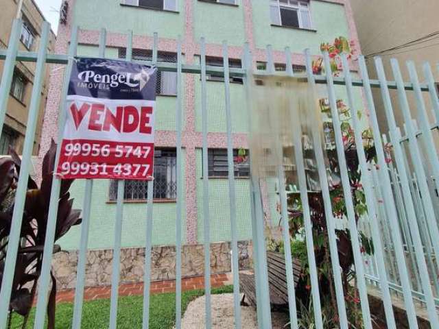 Apartamento amplo e desocupado Alto da XV com 3 quartos mais dependência completa e garagem