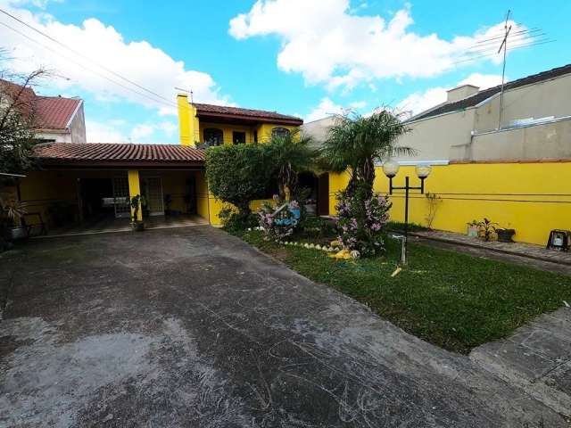 Casa com 4 quartos à venda na Rua Tunísia, 121, Cajuru, Curitiba por R$ 655.000