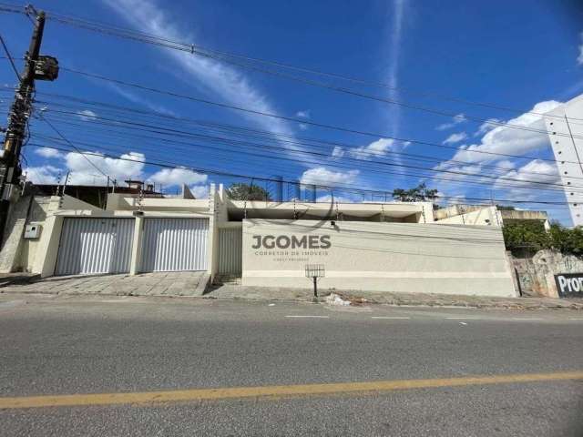 Oportunidade Incrivel, casa em Bairro Nobre Perfeita para Morar ou para Escritór