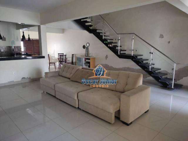 Casa com 3 Quartos (2 Suítes Reversíveis), 214 m² por R$ 550.000 - Cambeba - Fortaleza/CE