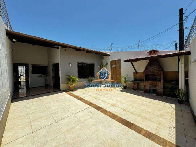 Casa com 3 Quartos (2 Suítes) à venda, 142 m² por R$ 530.000 - Edson Queiroz - Fortaleza/CE