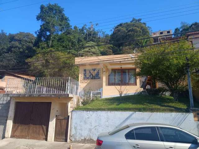 Casa para Venda em Teresópolis, Vila Muqui, 2 dormitórios, 1 suíte, 1 banheiro, 1 vaga