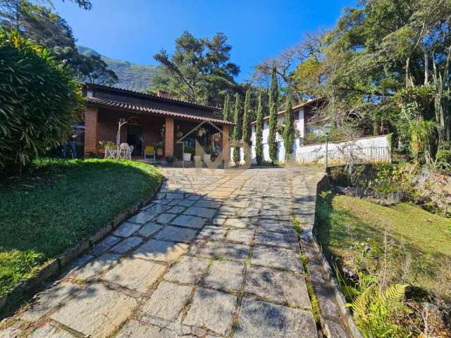 Casa para Locação em Teresópolis, Araras, 3 dormitórios, 3 suítes, 4 banheiros, 4 vagas