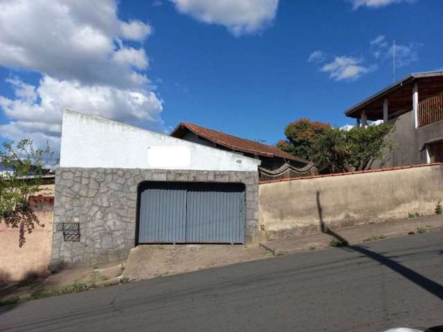 Casa com 3 dormitórios à venda, 150 m² por R$ 550.000,00 - Chácara Alvorada - Poços de Caldas/MG