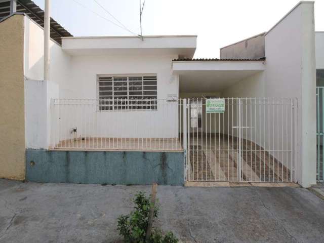 Casa com 3 dormitórios para alugar, 80 m² por R$ 1.760,00/mês - Jardim Santo André - São João da Bo