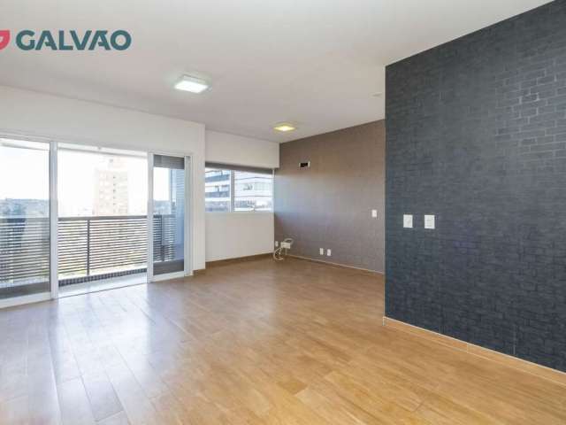 Apartamento - Centro Cívico.