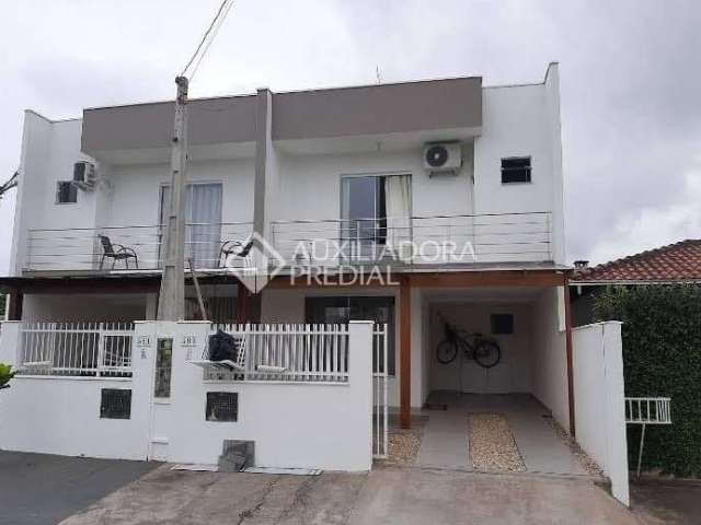 Casa com 3 quartos à venda na NEREU RAMOS, 581, Centro, Balneário Piçarras, 113 m2 por R$ 769.000