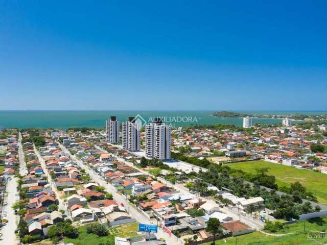 Apartamento com 3 quartos à venda na JOAO MARIANO FURTADO, 3650, Praia de Armação do Itapocorói, Penha, 76 m2 por R$ 799.000