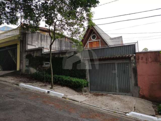 Sobrado com 3 dormitórios à venda por R$ 850.000,00 - Parque das Árvores - São Paulo/SP - SO0166