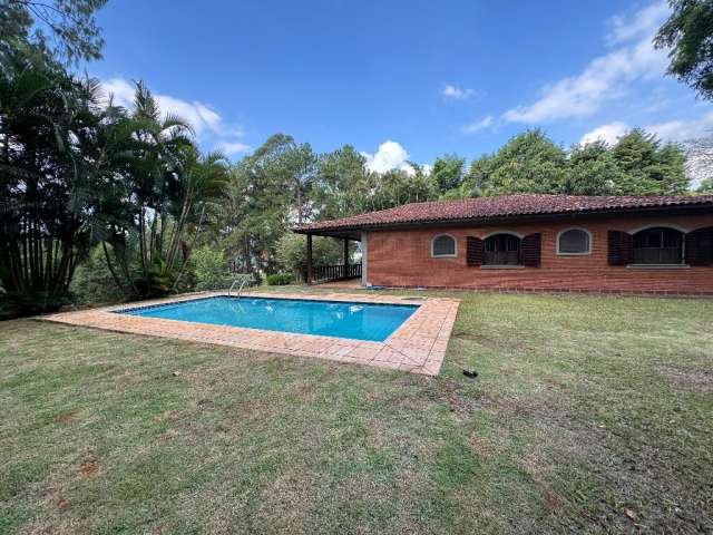 Casa para locação ou venda com terreno de 3270m e piscina