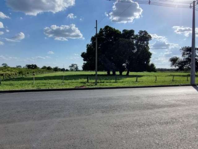 Vendo área de 32000m² no distrito industrial de Cuiabá MT