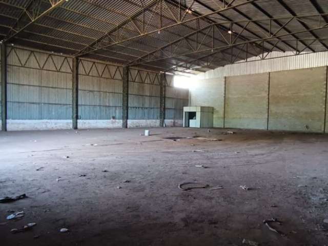 ALUGO - Galpão de 720m² no distrito Industrial de Cuiabá MT