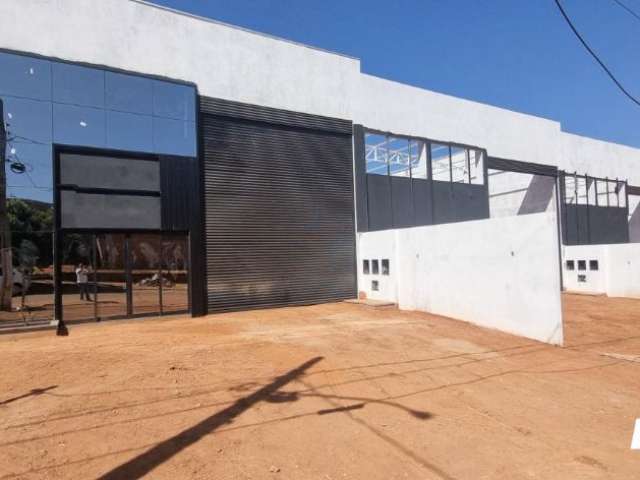 Alugo Barracão novo de 460m² na entrada de Rondonópolis - MT