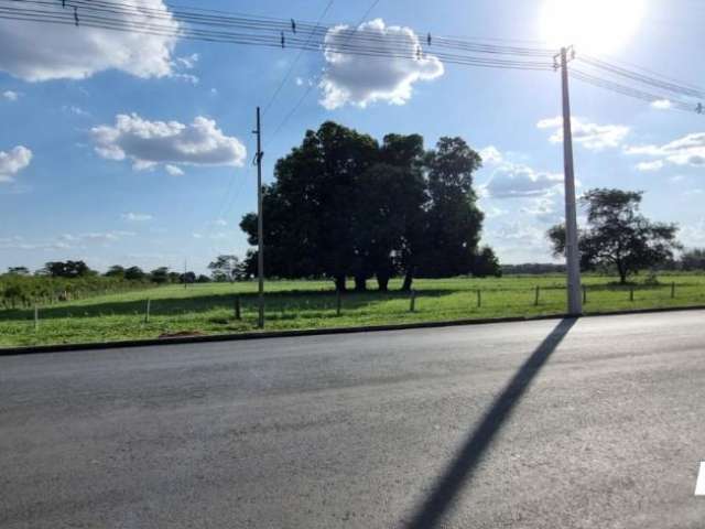 Vendo área no distrito industrial de Cuiabá MT