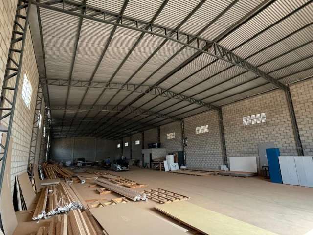 AUGO - Barracão / Galpão Comercial de 730m² para locação no distrito industrial de Cuiabá MT