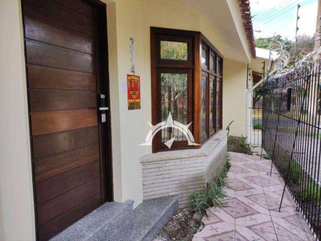 Casa com 3 dormitórios à venda, 300 m² por R$ 800.000,00 - Jardim Itu Sabará - Porto Alegre/RS