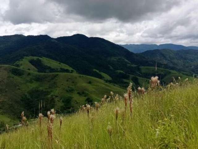 Terreno alto do roncador