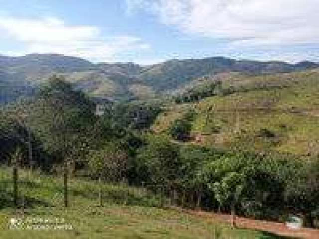 Chácara com lindo sobrado em monteiro lobato