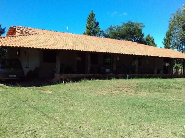 Chácara mogi mirim com 3 casas construídas