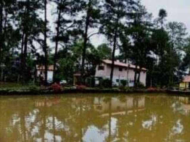 Lindo sítio em são francisco xavier com restaurante, loja de artesanatos e cachoeiras